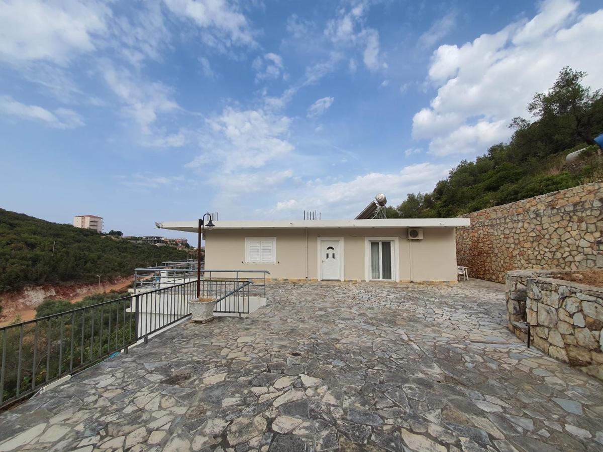 Bodini'S Rooms Himare Bagian luar foto