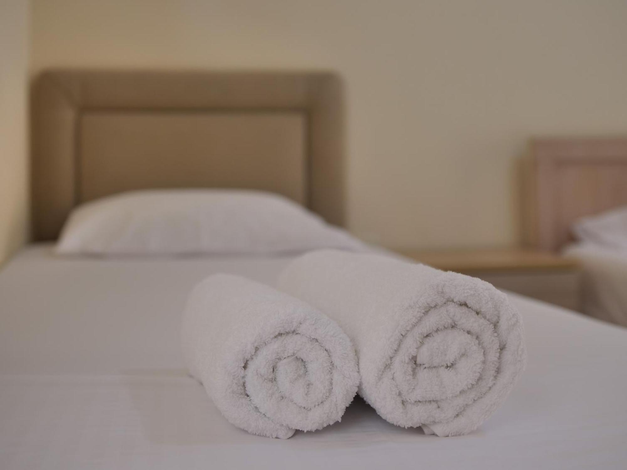 Bodini'S Rooms Himare Bagian luar foto