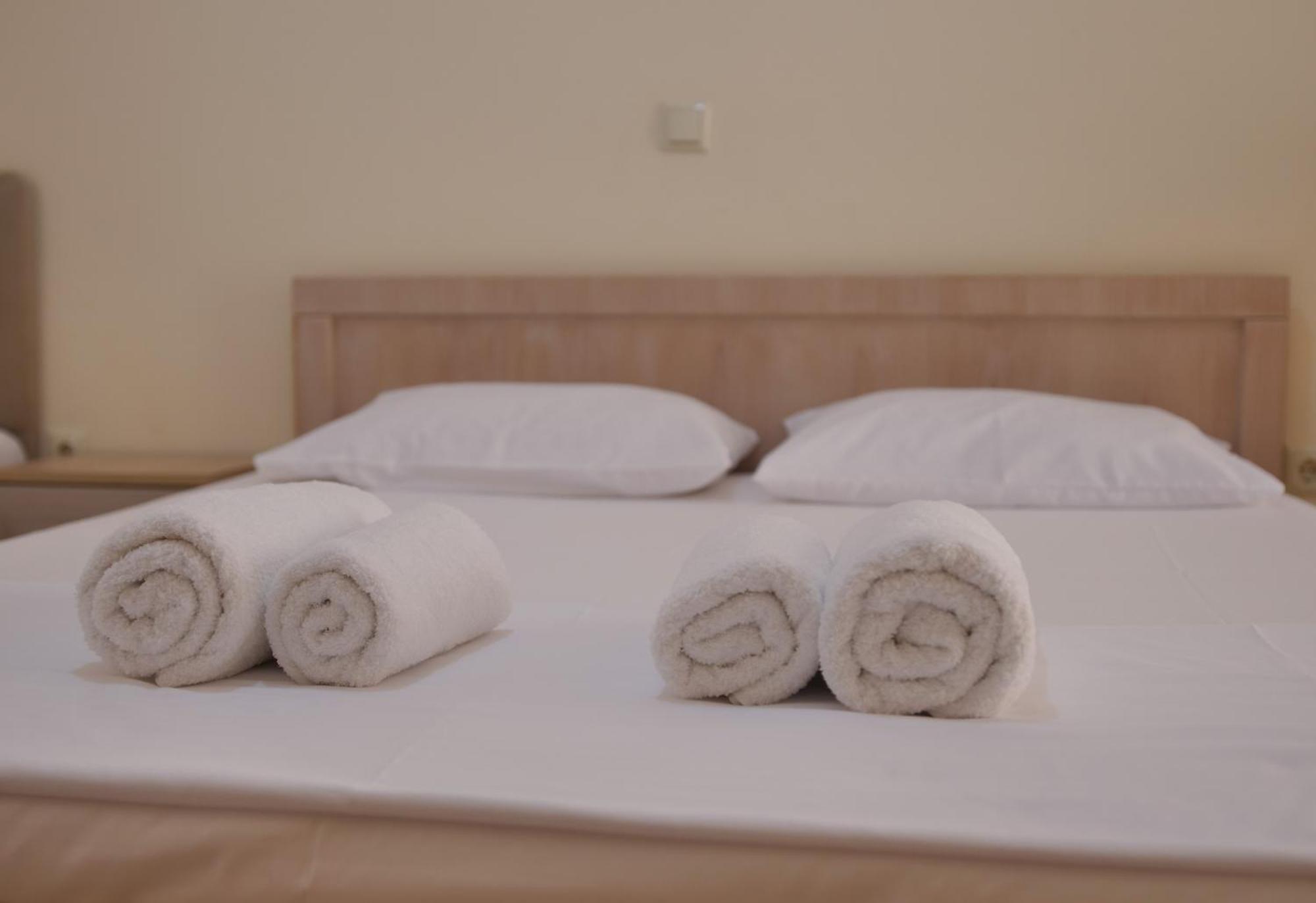 Bodini'S Rooms Himare Bagian luar foto