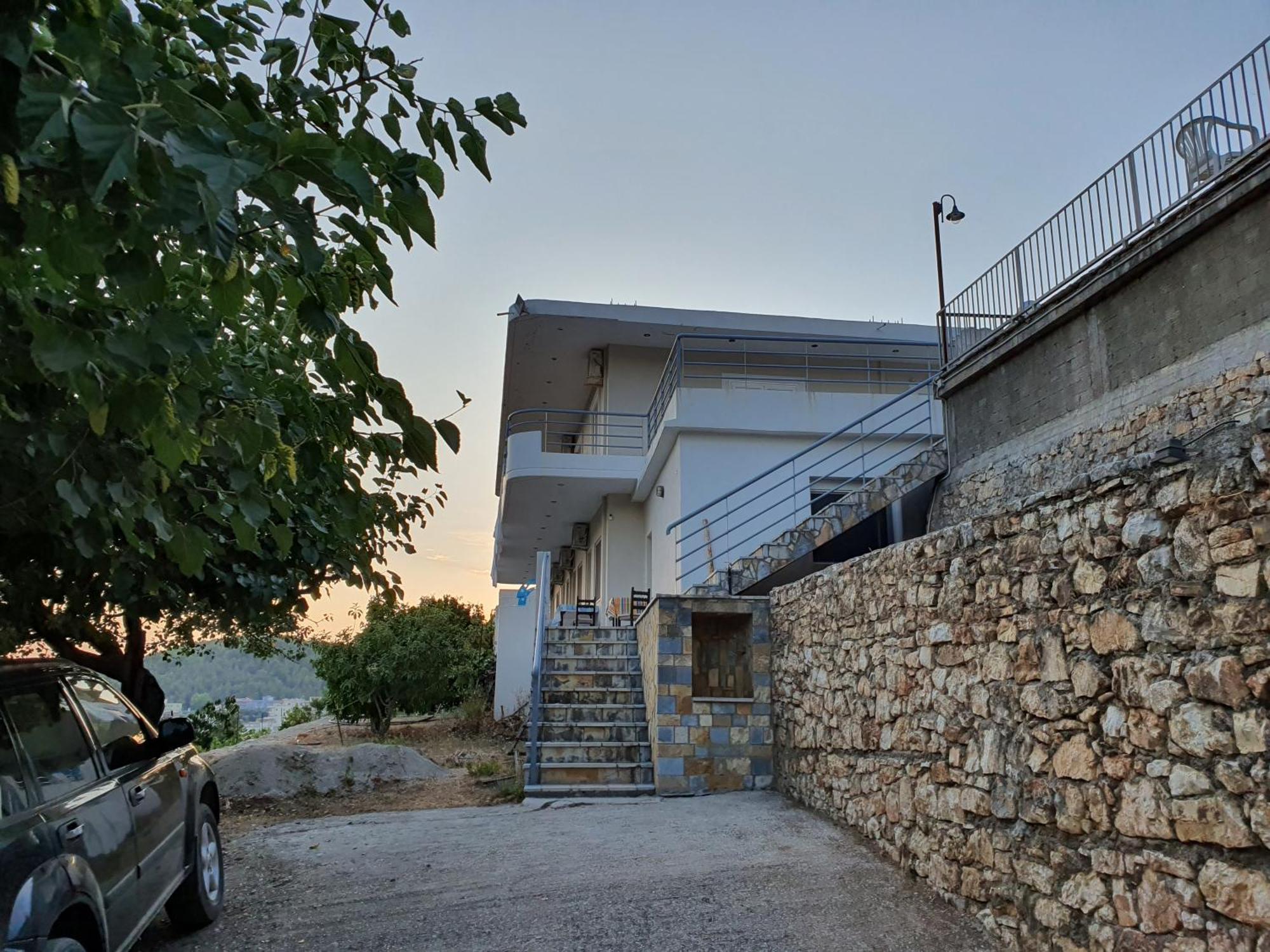 Bodini'S Rooms Himare Bagian luar foto